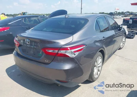 2019 Toyota Camry Le z USA, uszkodzony, nr VIN 4T1B11HK2KU226582